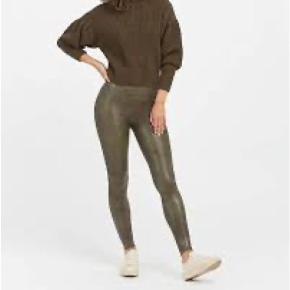 Faux leather croc shine legging